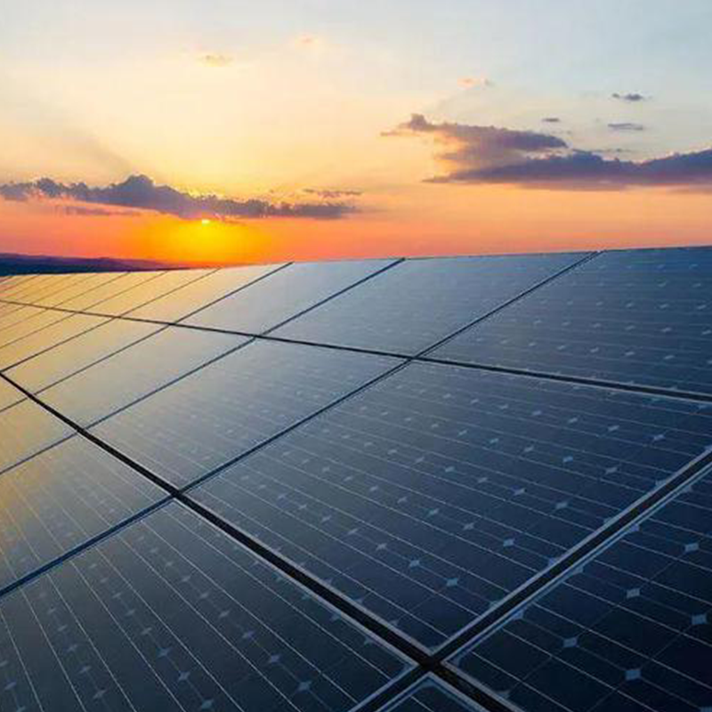 Az Egyesült Arab Emírségek új stratégiája hét éven belül megháromszorozza a megújuló energiát