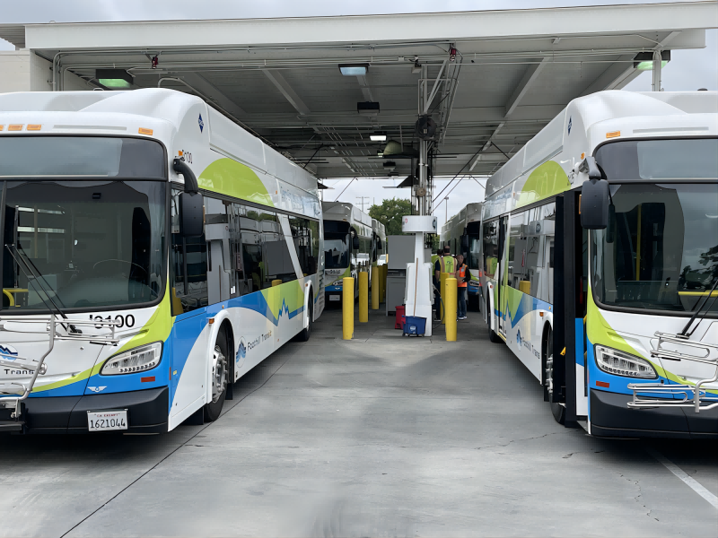 A Foothill Transit új csúcsot ért el a tankolás hatékonyságában: 19,1 kg hidrogén 6,5 perc alatt